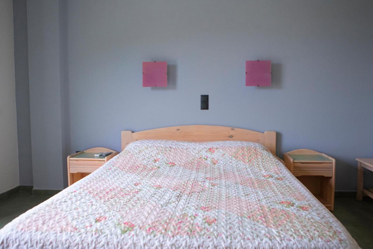 Eri Rooms To Let Raches  ภายนอก รูปภาพ